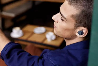 jbl live 300tws compatible iphone