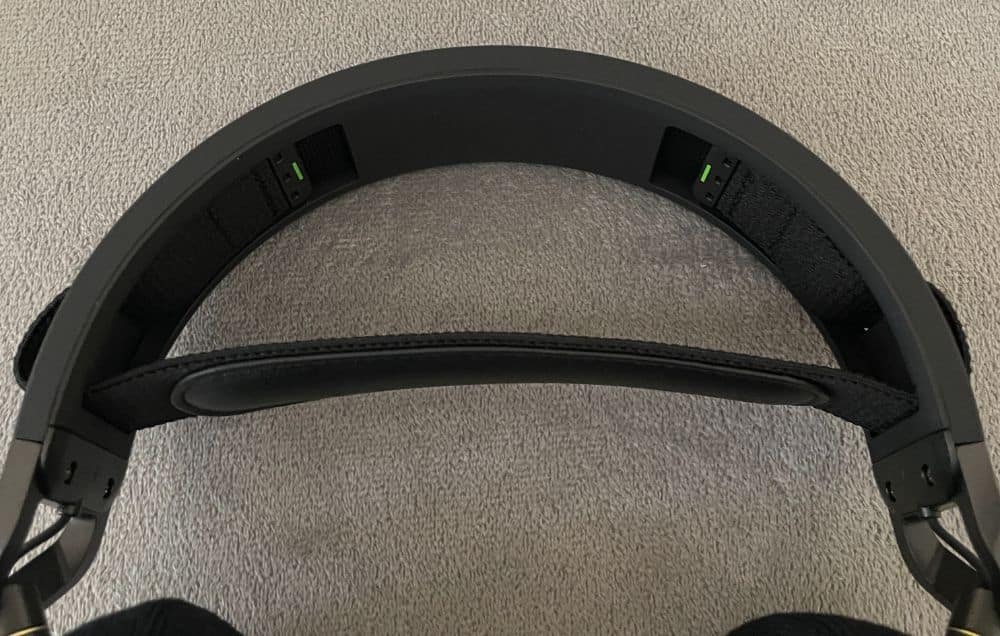 Corsair HS80 Wireless Review 05