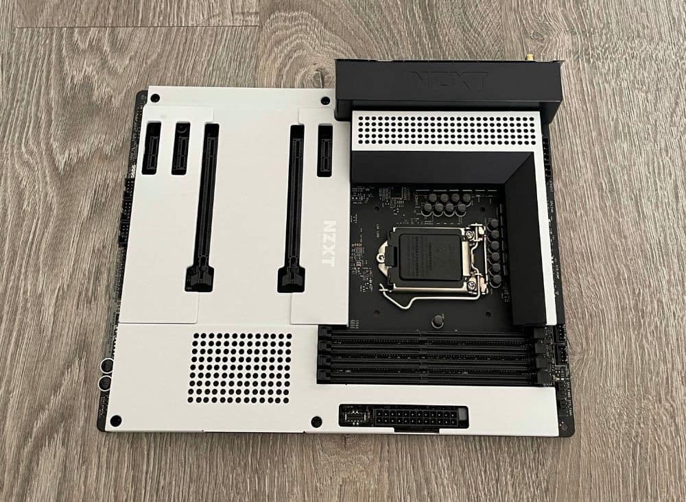 NZXT N7 Z490 review photos 13