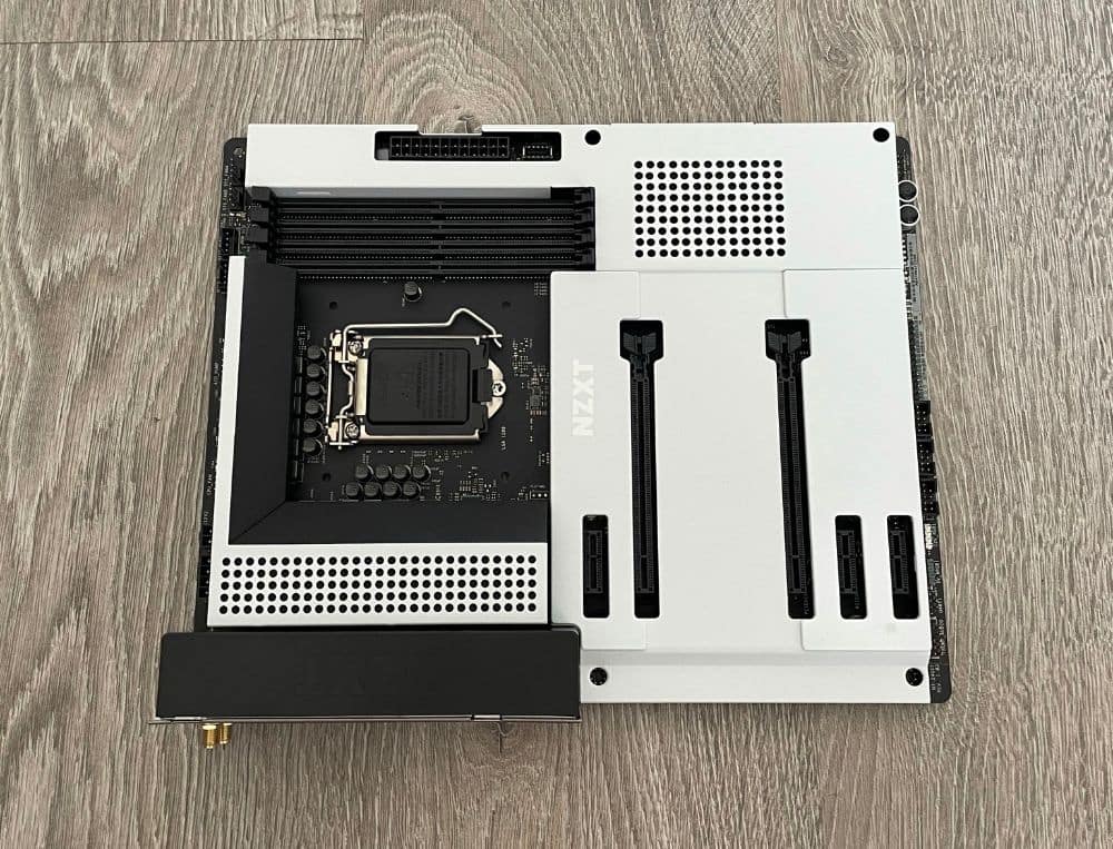 NZXT N7 Z490 review photos 05