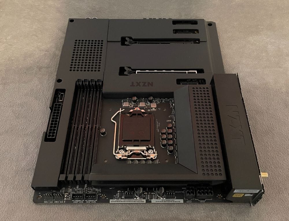 NZXT N7 Z590 Review 12