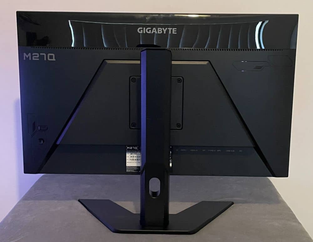 Gigabyte M27Q Review 04