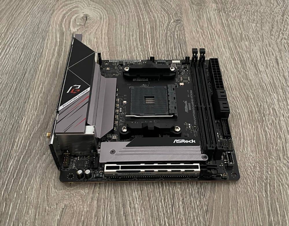 ASRock B550 Phantom Gaming-ITX/ax Motherboard Review