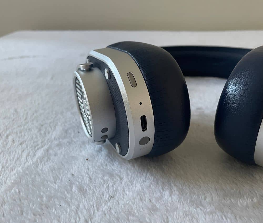 master dynamic mh40 review9