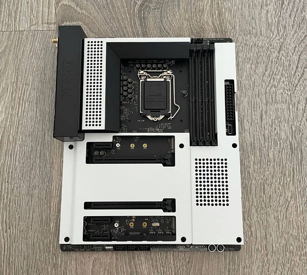 NZXT N7 Z490 review photos 03