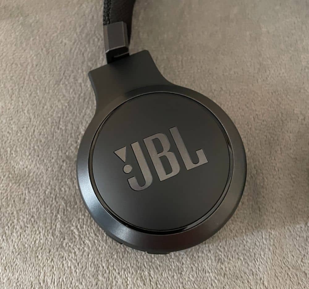 JBL Live 460 NC Review 06