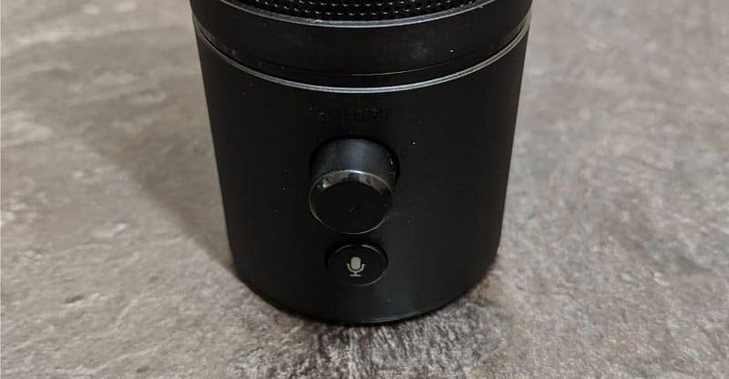 Razer Seiren Photos 08 Razer Seiren Emote Review
