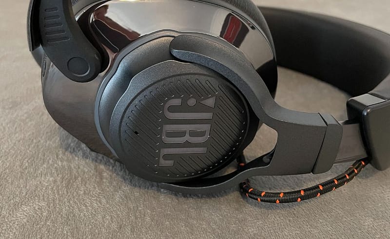 jbl quantum 800 review11 JBL Quantum 800 Wireless Gaming Headset Review