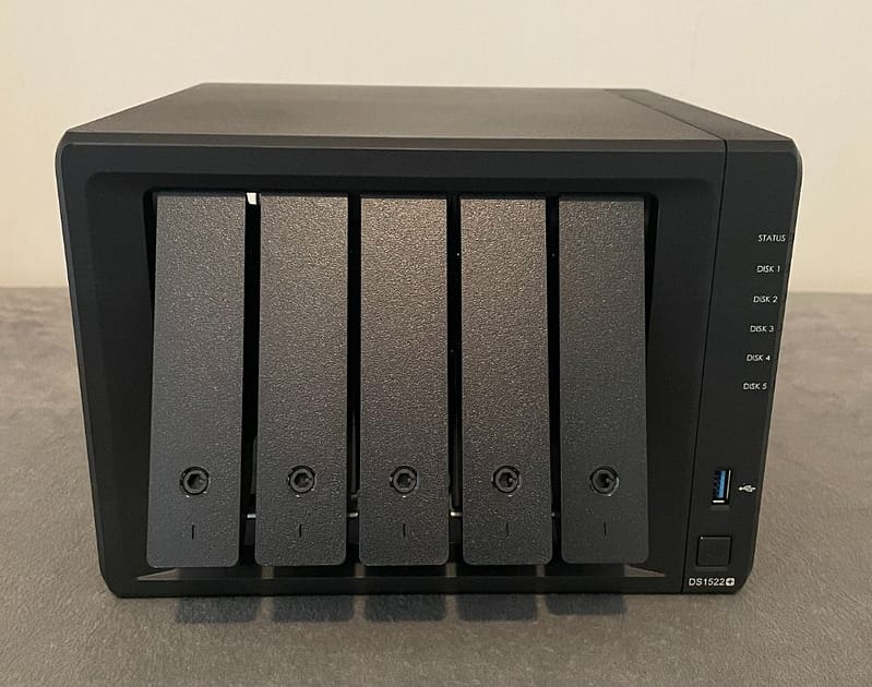 synology ds1522 plus review00011 Synology DS1522+ 5 Bay NAS Review