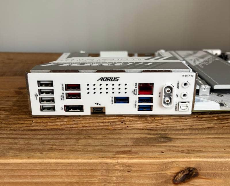GIGABYTE Z890 AORUS ELITE WIFI7 review10 GIGABYTE Z890 AORUS ELITE WIFI7 ICE Review: The Perfect Balance of Performance and Features
