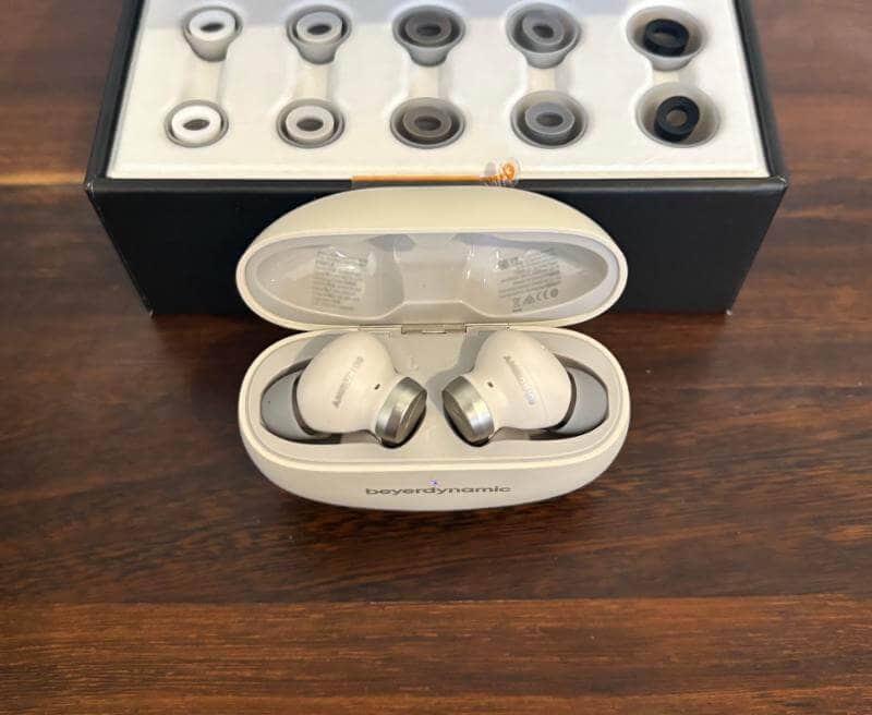 beyerdynamic amiron 100 review5 Amiron 100 Earbuds Review: Precision Audio in a Compact Package