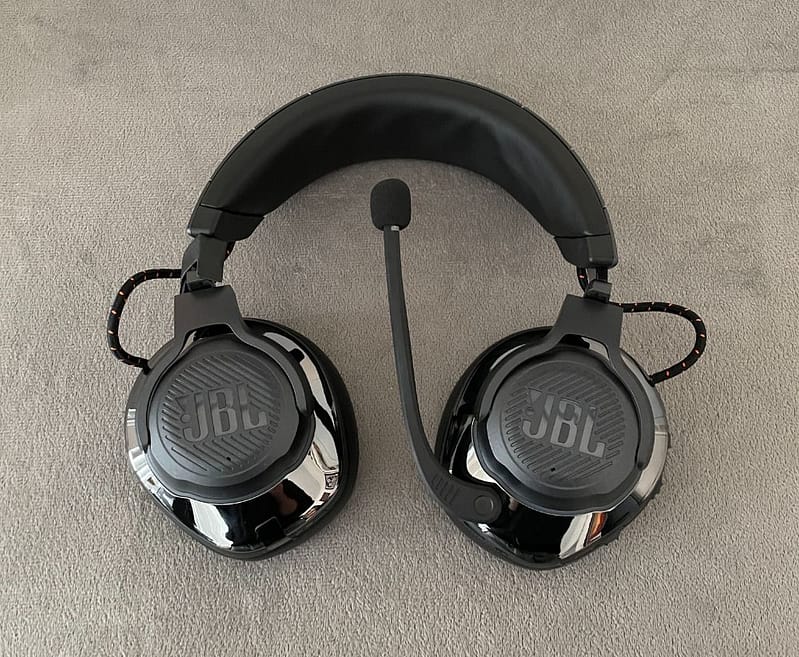 jbl quantum 810 review3 JBL Quantum 810 Wireless Headset Review