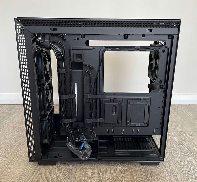NZXT H710 photos 18 NZXT H710 Review