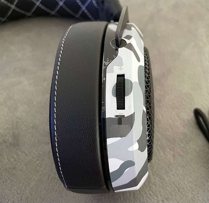 corsair hs60 haptic review 05 Corsair HS60 Haptic Headset Review
