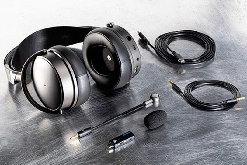 Audeze Maxwell closed-back headphones for gaming
